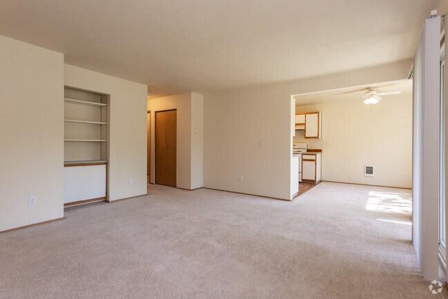 Oak Tree Apartments, Tigard, OR 97224 - photo 7