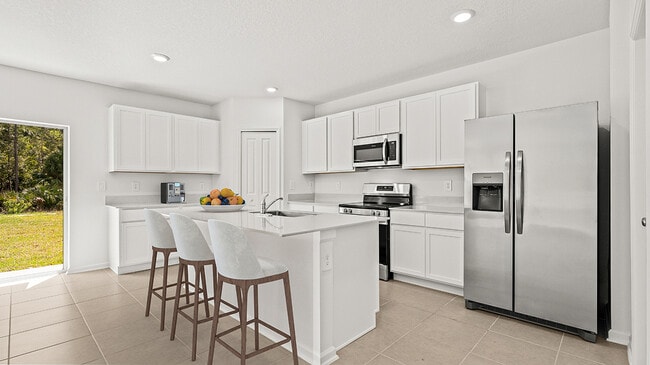 6614 Crescent Loop unit 38667750, Winter Haven, FL 33884 - photo 5