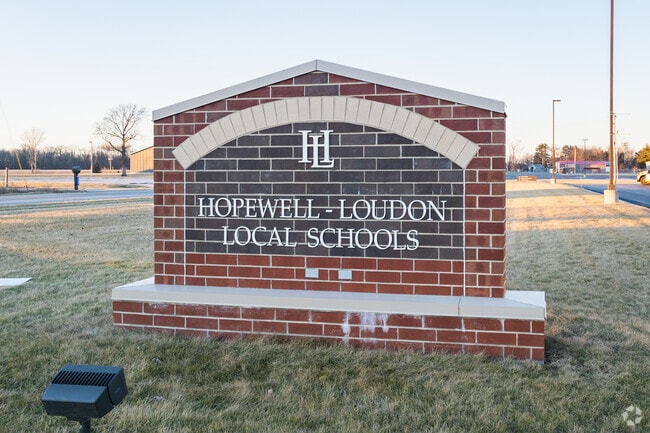 Hopewell Louden High School welcomes new students.