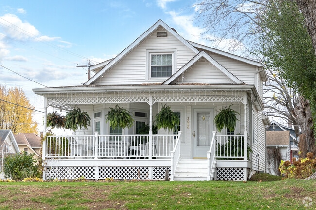Traditional homes with large front porches can be found in older parts of Rosemount.