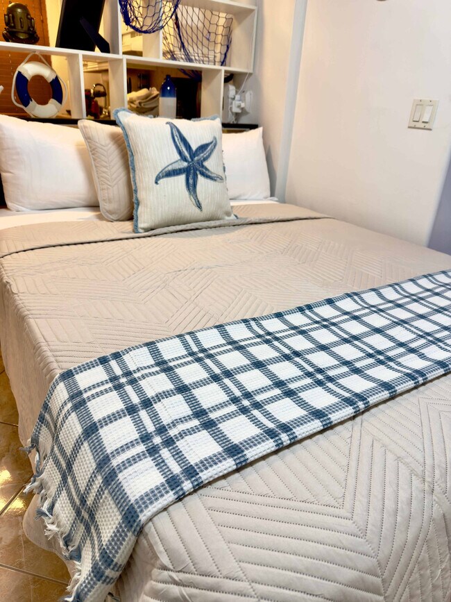 330 Grant St Unit FL1-ID1077061P, Hollywood, FL 33019