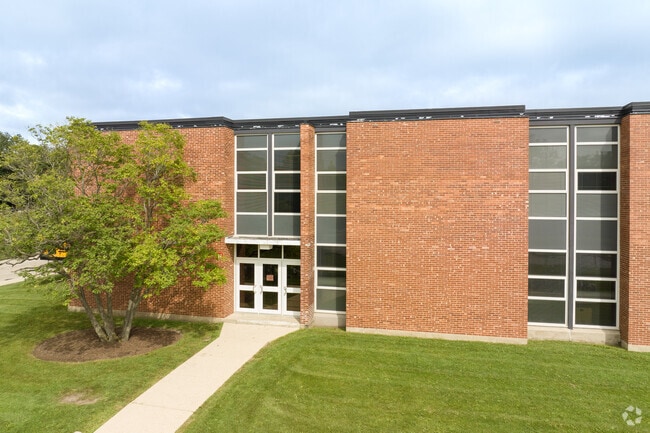 Deer Path Middle School East is a  5-8th grade public school located in Lake Forest.