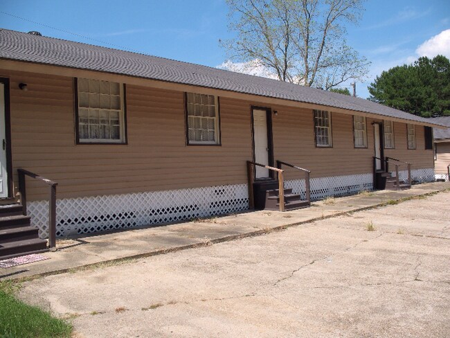 1362 Pitkin Rd unit 8, Leesville, LA 71446 - photo 7