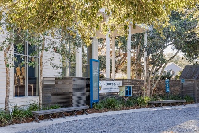 Cooper School in West Ashley has a drop off and pick up area.
