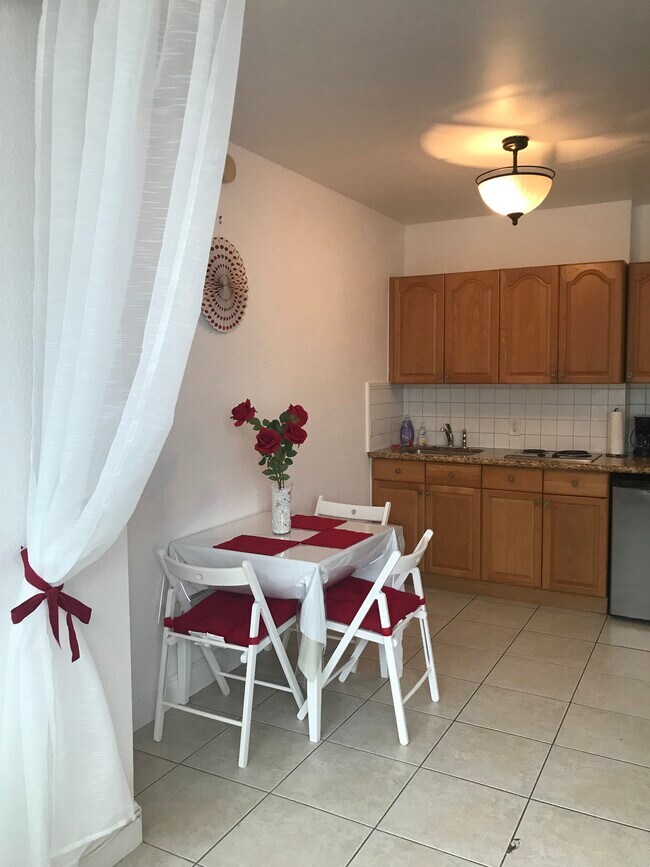 4040 Galt Ocean Dr unit 221, Fort Lauderdale, FL 33308 - photo 4