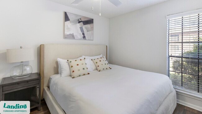 1408 Teasley Ln unit 1912.1407343, Denton, TX 76205 - photo 2