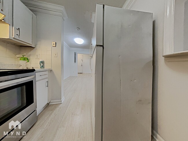 7992 Shady Oak Trail, Charlotte, NC 28210 - photo 3