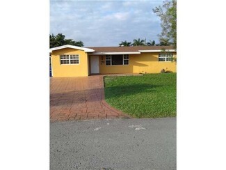 8841 NW 14th St, Pembroke Pines, FL 33024