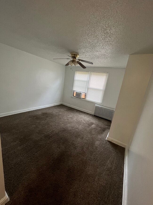 231 Oakwood St SE unit 4, Washington, DC 20032 - photo 3