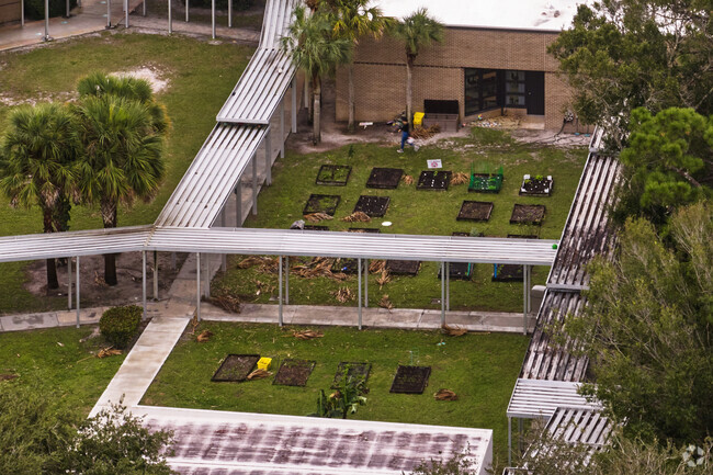 Limestone Creek Elementary School teaches students the important of nature.