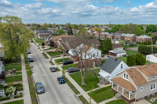 The Woodworth neighborhood welcomes all to its community.