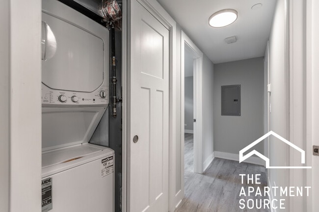 1137 Oak Ave unit E2, Evanston, IL 60202 - photo 6