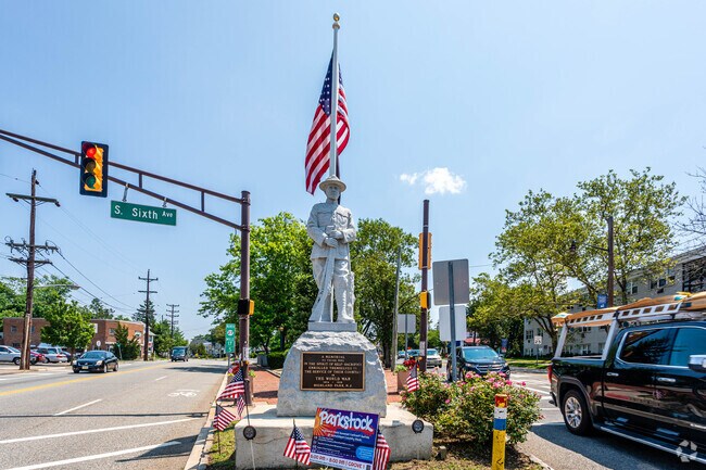 Veteran's Park honors WWI soldiers with its Doughboy statue.Highland Park, NJ.