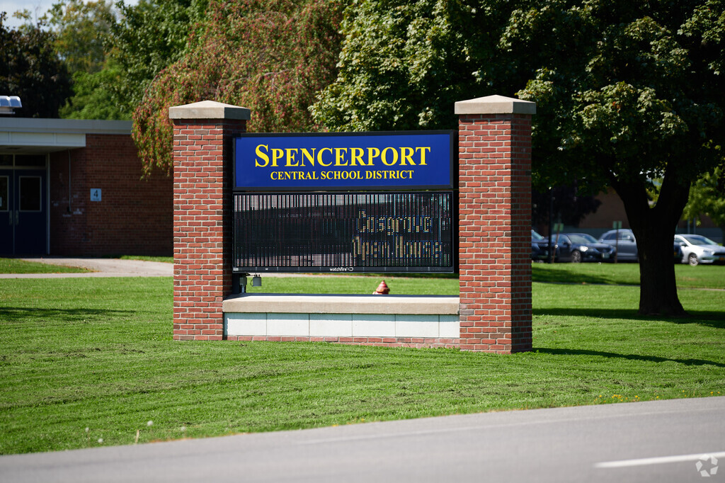 Spencerport High School, Rankings & Reviews