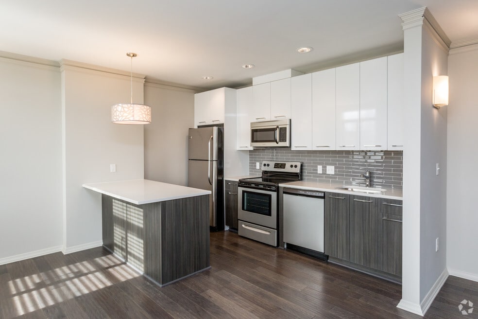 Wyndham on Delaware, Indianapolis, IN 46202 - photo 1