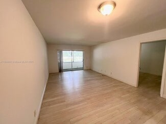 5510 Lakewood Cir N, Margate, FL 33063