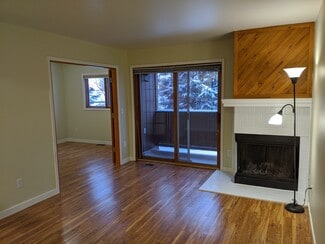 10270 Jamestown Dr Unit C, Anchorage, AK 99507