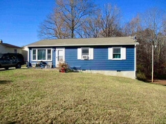 2141 Robin Hood Ct, Danville, VA 24540