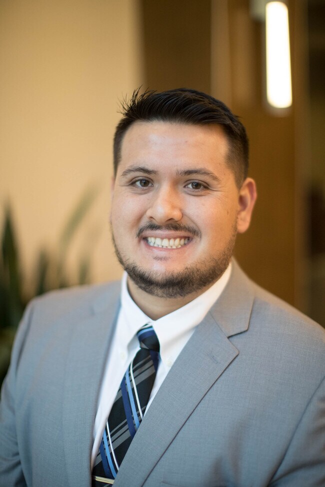 Agent Photo