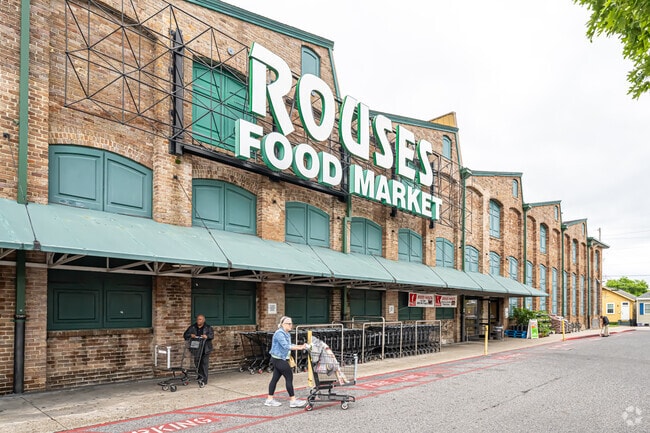 Rouses Market keeps the area stocked with locally-grown fresh produce near Milan.