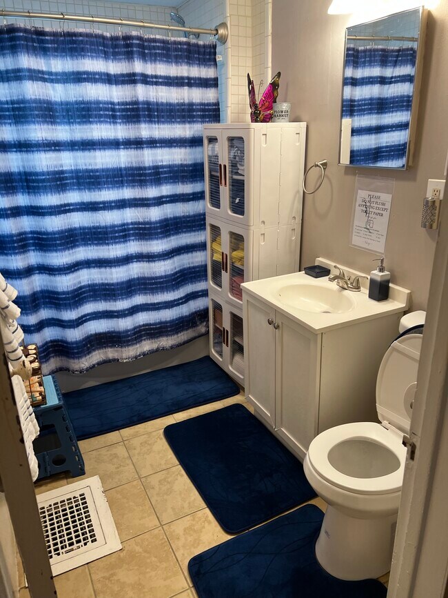 160 Stafford Ave unit Eastwood's Finest 2, Syracuse, NY 13206 - photo 3