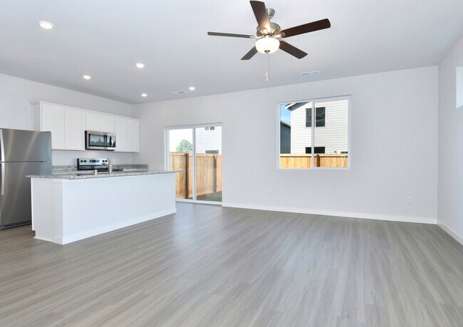 1557 Clark Ave St unit 36474221, Battle Ground, WA 98604 - photo 5