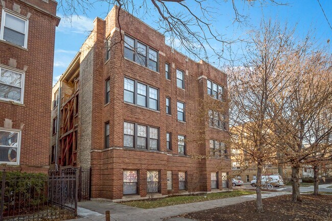 1955 W Winnemac Ave unit 3, Chicago, IL 60640 - photo 7