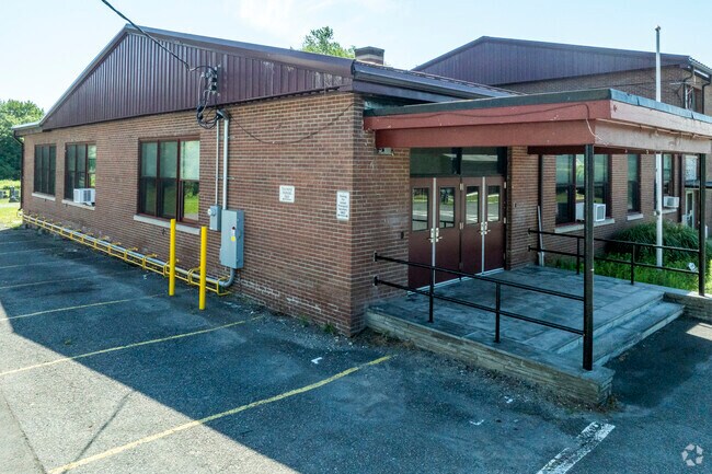 St Mary Of The Snow School in Saugerties is a top choice for religious education for parents.s