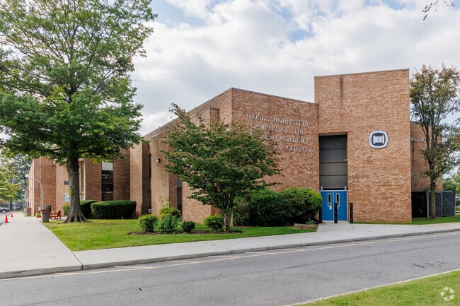 HANC is a highly rated, private, Jewish school in Uniondale, NY.