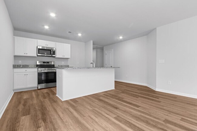 4902 Abbington Oaks Way unit 36456134, Boiling Spring Lakes, NC 28461 - photo 6