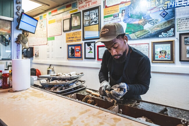 Texas St. is near many seafood restaurants.