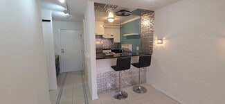 288 Whitmore St Unit 211, Oakland, CA 94611