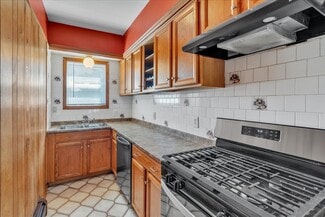 1 Metcalf Ave Unit 2, North Providence, RI 02911