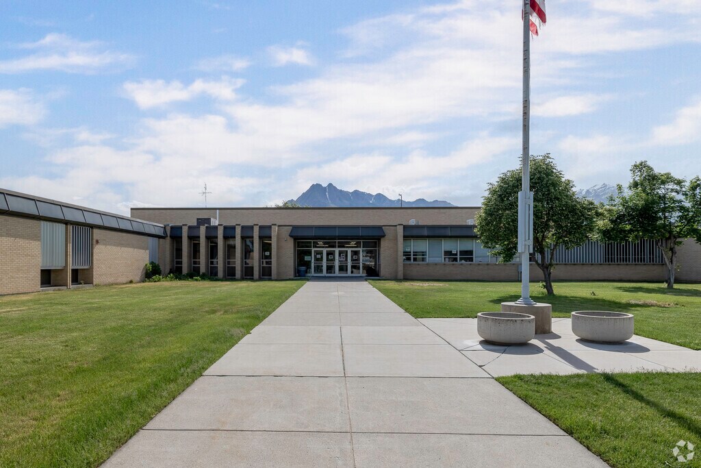 Twin Peaks School is a hub for learning in Murray.