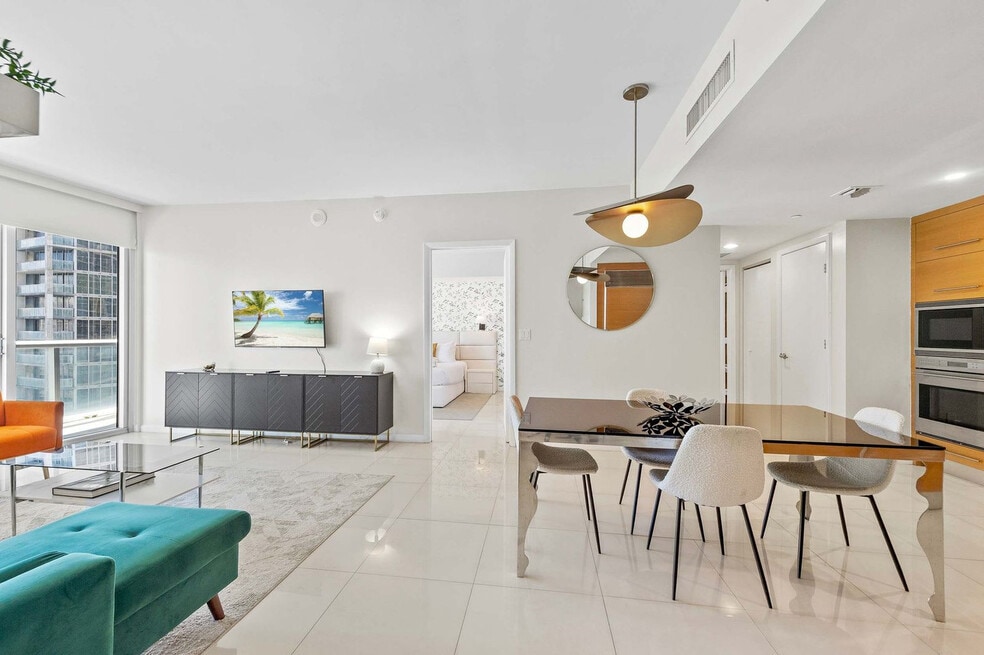 Icon Brickell Tower 3 unit ID1347574P, Miami, FL 33131 - photo 1