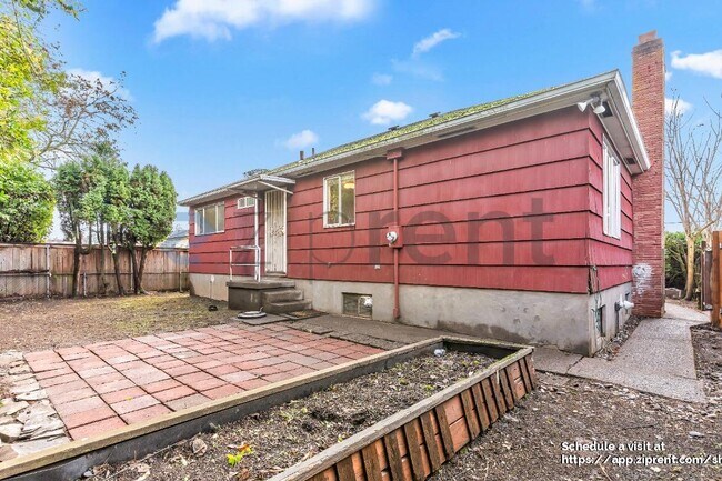 6115 NE Clackamas St, Portland, OR 97213 - photo 7