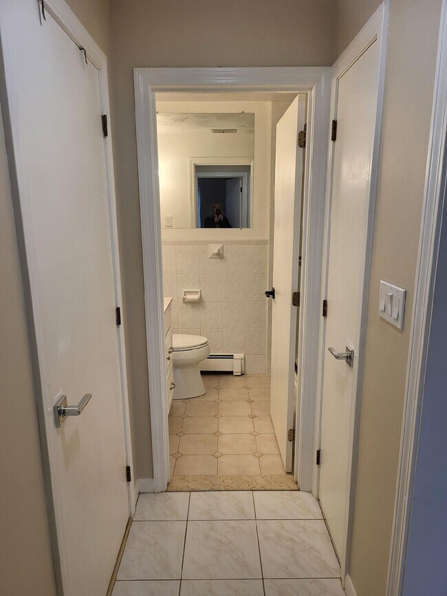 1 Hallmark Gardens unit 1, Burlington, MA 01803 - photo 7