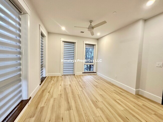 100 Mt Pleasant Ave unit 3, Boston, MA 02119 - photo 4