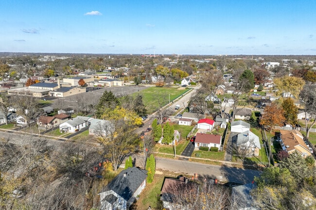 Rockford is located in northern Illinois, about 90 miles west of Chicago.