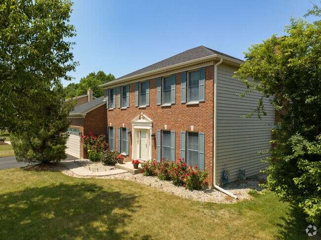 One home style commonly found in Gurnee includes Colonial Revival.
