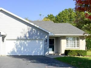 482 Fox Ln, Walworth, WI 53184