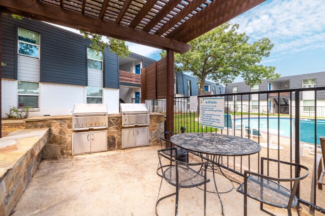 531 Bedford Rd unit 233, Bedford, TX 76022 - photo 3