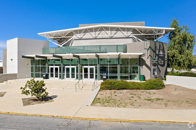 Thousand Oaks High School has a dedicated preforming arts center.