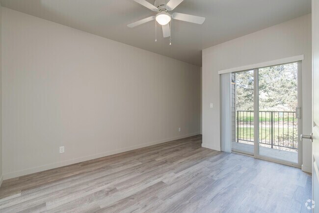 3BR, 2BA - 1,100SF First Floor