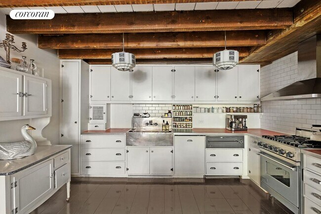 29 Bethune St, New York, NY 10014 - photo 5