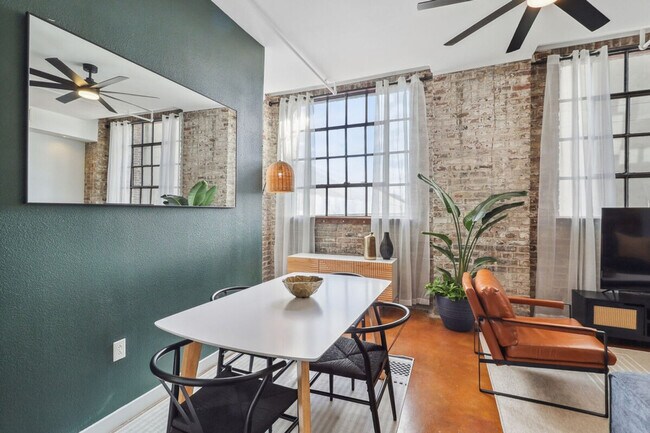 527 St Joseph St unit ID1265373P, New Orleans, LA 70130 - photo 5