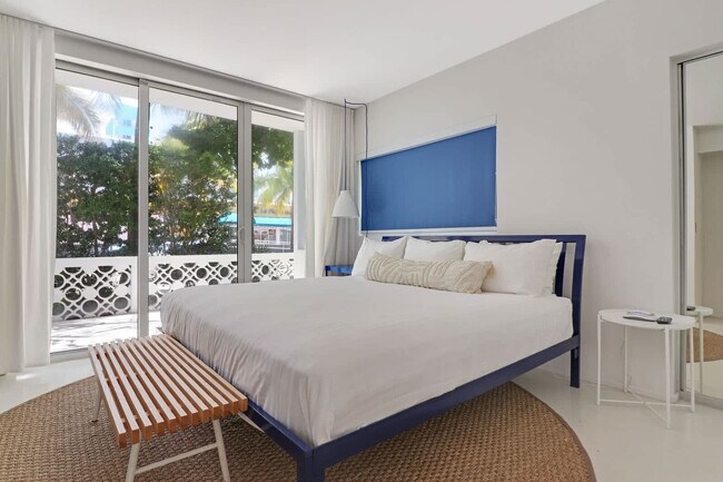 250 Collins Ave unit ID1272095P, Miami Beach, FL 33139 - photo 4