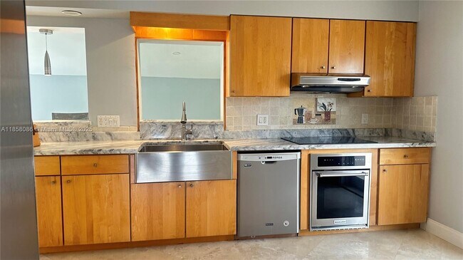 5771 NE 19th Terrace, Fort Lauderdale, FL 33308 - photo 5