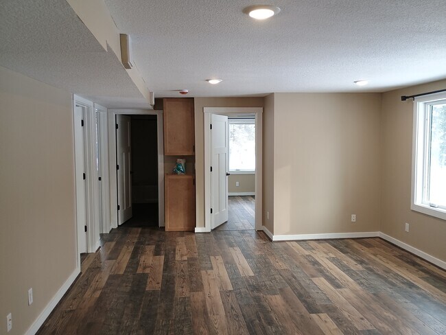 1935 7th St NW unit B, Faribault, MN 55021 - photo 4