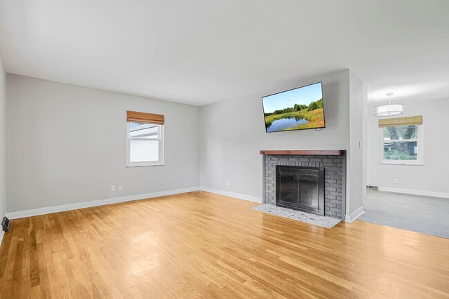 1062 Oberlin Dr, Columbus, OH 43221 - photo 5